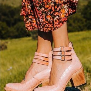 Freebird Randi Pink Croco